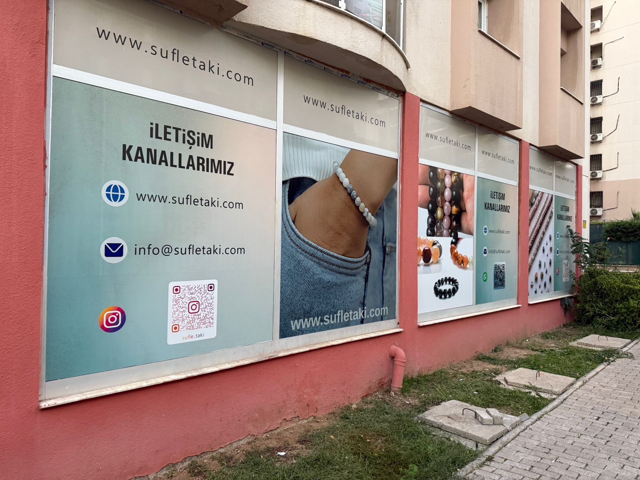 Büyük Boy, Birleştirme Vitrin Kaplama